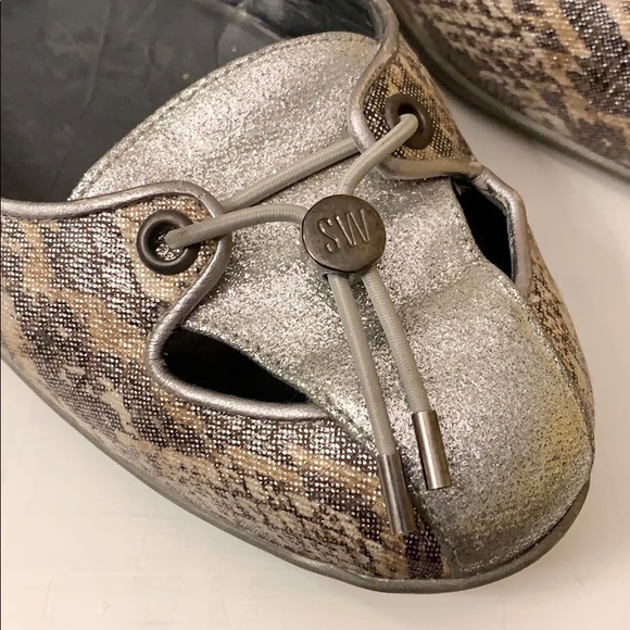 Stuart Weitzman Metallic Snakeskin Loafer Flats - Picture 6 of 13